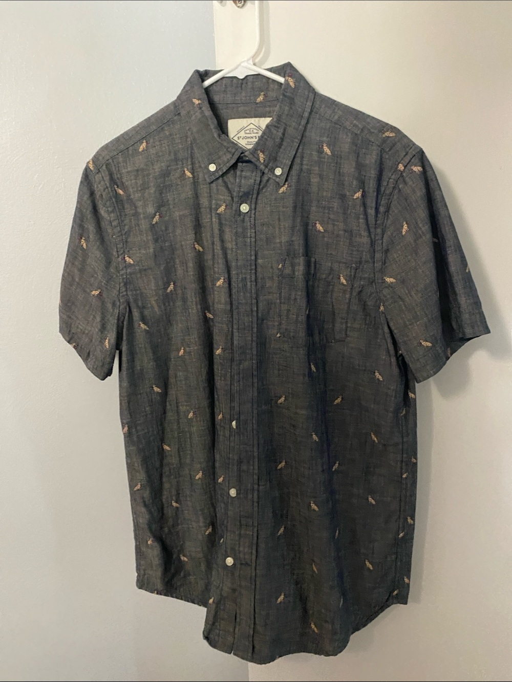 St Johns Bay Crew Charcoal Short-Sleeve Button-Down Shirt with Tan Dog Motif